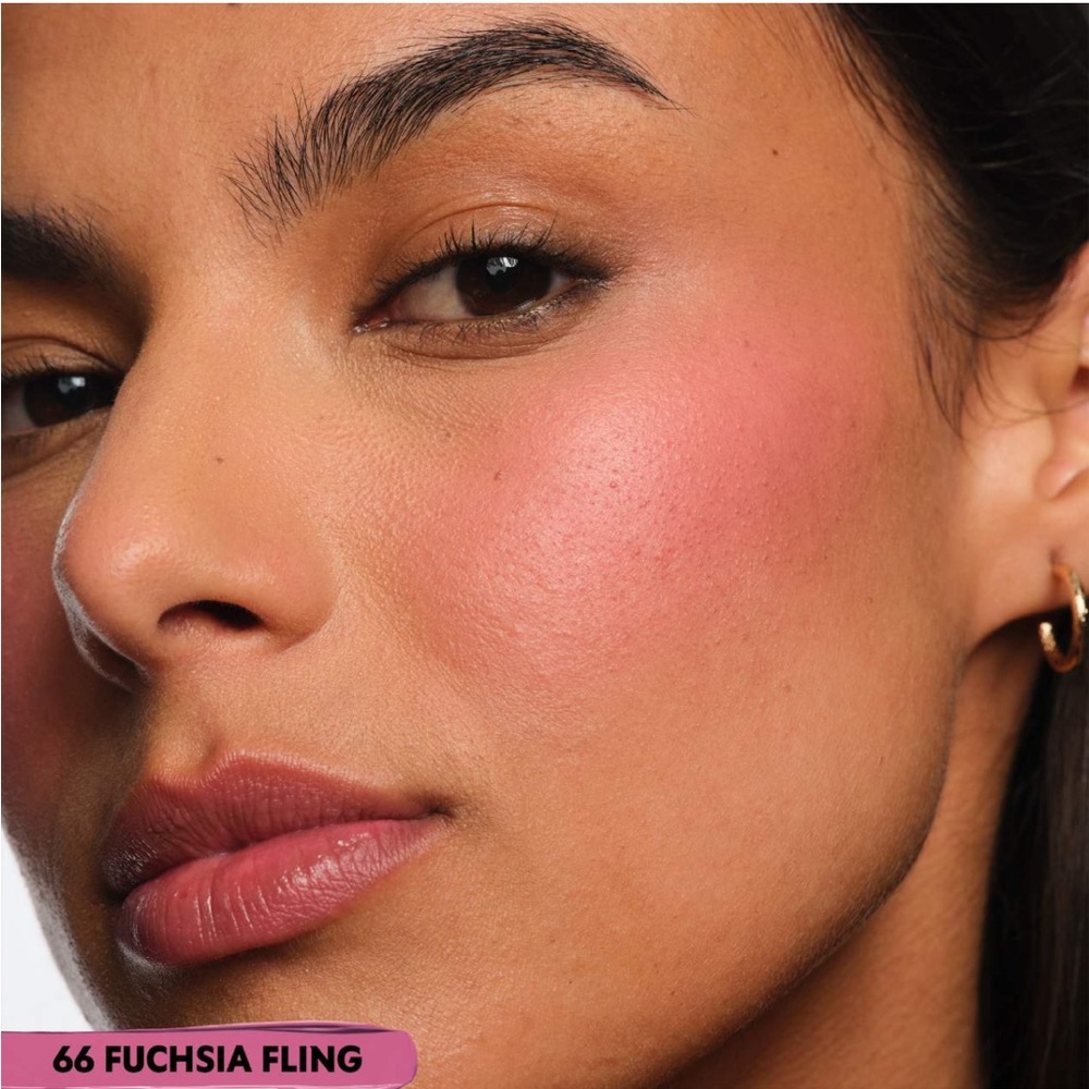 Yves Saint Laurent Make Me Blush 12H Blurring Liquid Blush - Picture 2 of 9